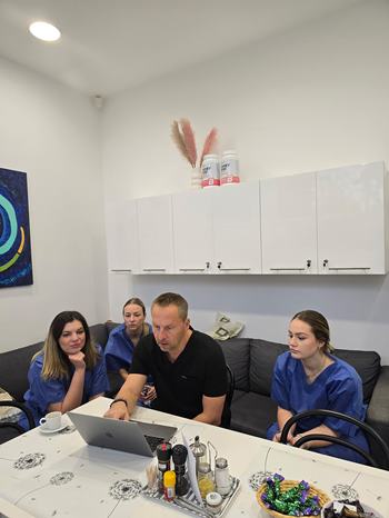 Odborný workshop pre lekárov zameraný na techniky plastickej chirurgie na Avelane clinic.